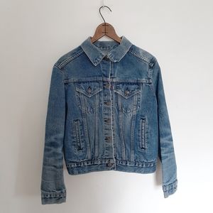 •Levi's• Vintage Denim Trucker Jacket